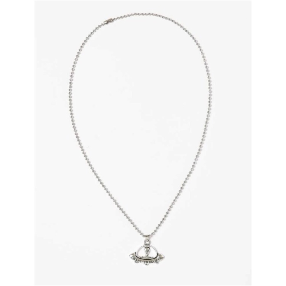 👽 Awesome Flying Saucer Alien Necklace 🛸 - Picture 2 of 3